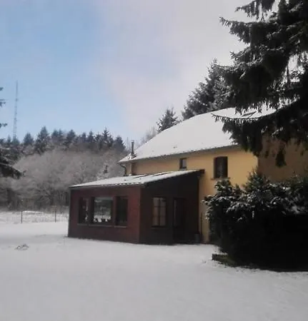 Les Ruisseaux Дом отдыха Жедин